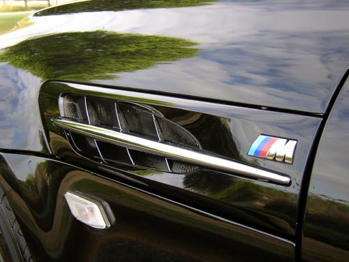 Kit De Pintura Para BMW Color Cosmos Black Metálico – Incluye Esmalte, Base Y Endurecedor (2,5 Litros)